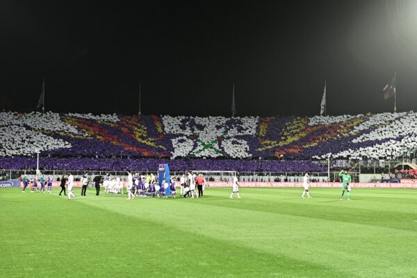 coreog_tifosi_Fiorentina_MP6_2439